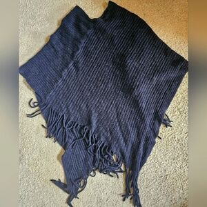 Time & Tru Cozy Poncho